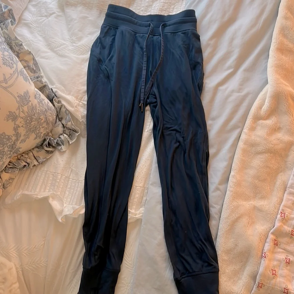 Lululemon sweat pants - Picture 1 of 1